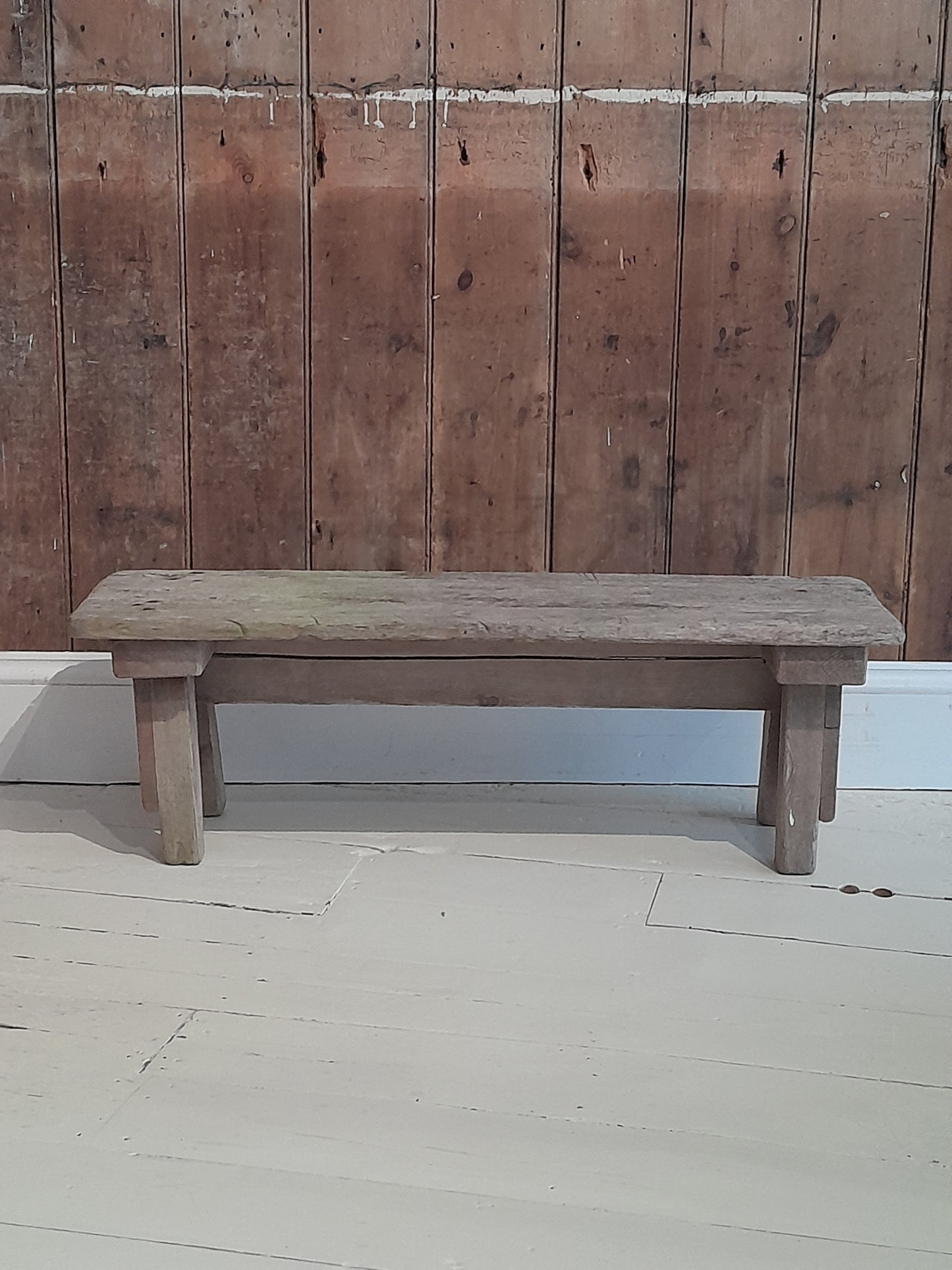 USEd 142 Workshop made, primitive low 2 seat bench