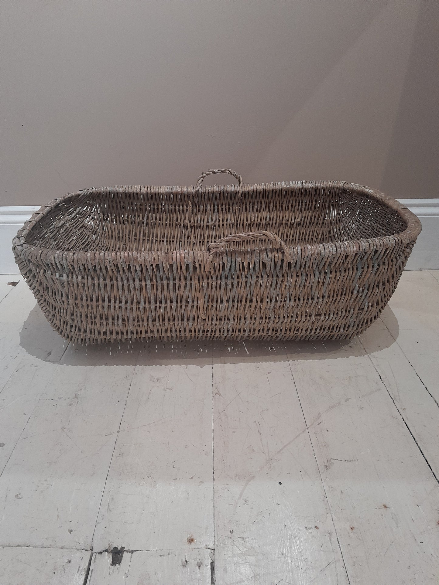 USEd 181 Vintage Basket, long shallow (Large)
