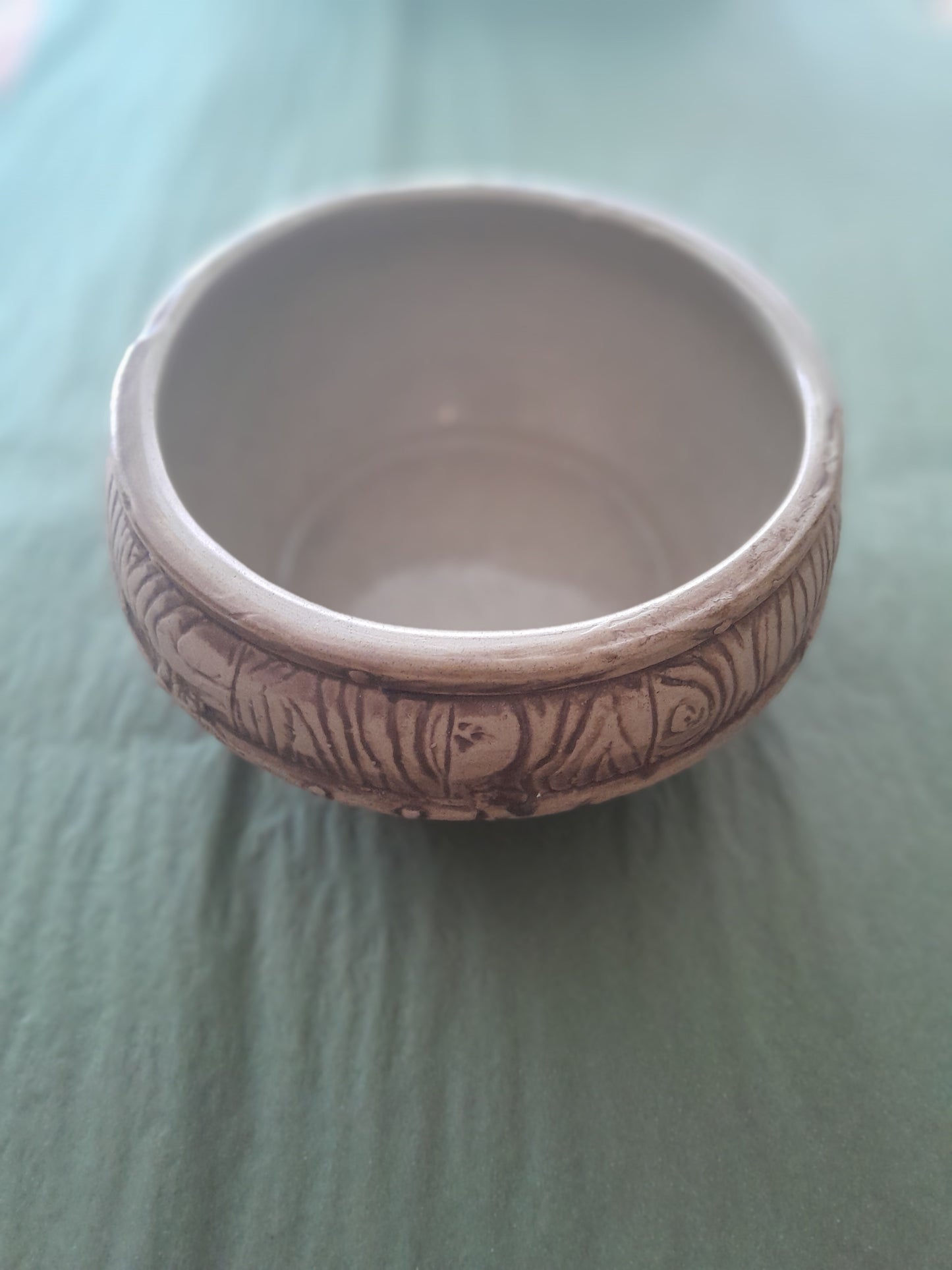 USEd 186 Hillstonia truncated dog bowl
