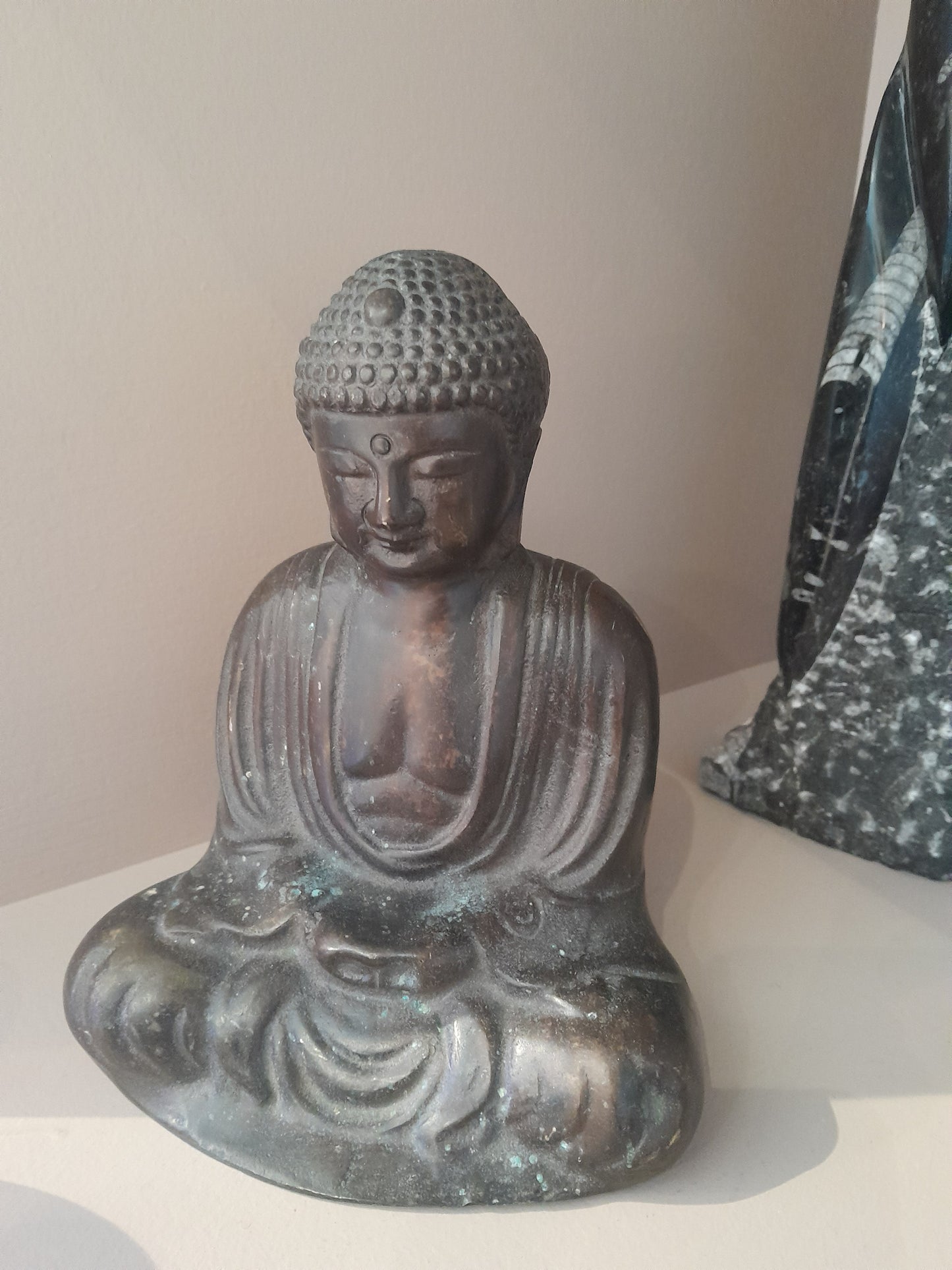 USEd 260 Vintage cast bronze Budha