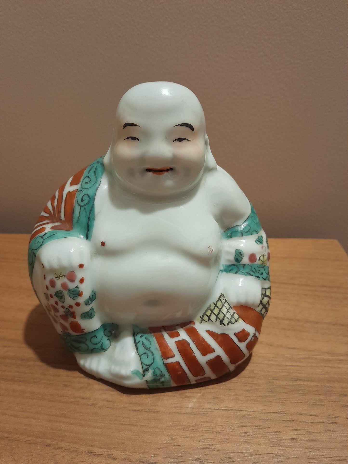 USEd 280 Vintage Painted Poreclain Buddha, Bricks Shawl (Chinese late 19th / early 20th)