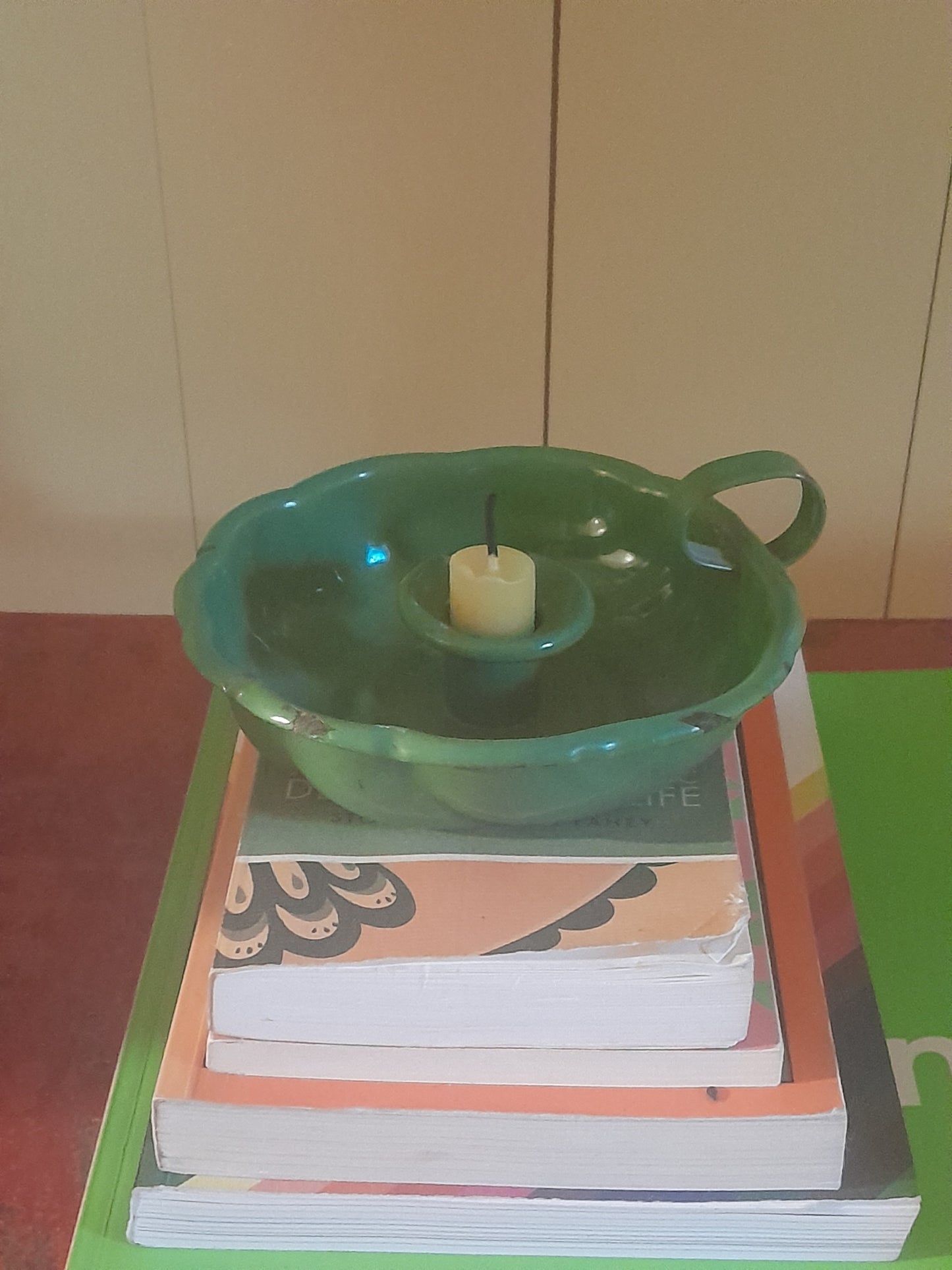 USEd 294 Vintage Green Scalloped Enamel Candle Holder