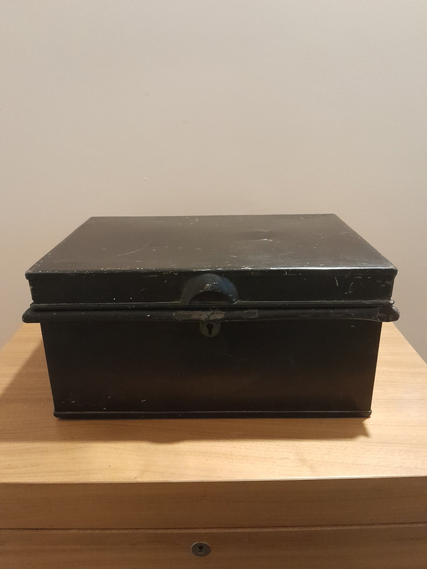USEd 344 1930's Black Metal Military Tin