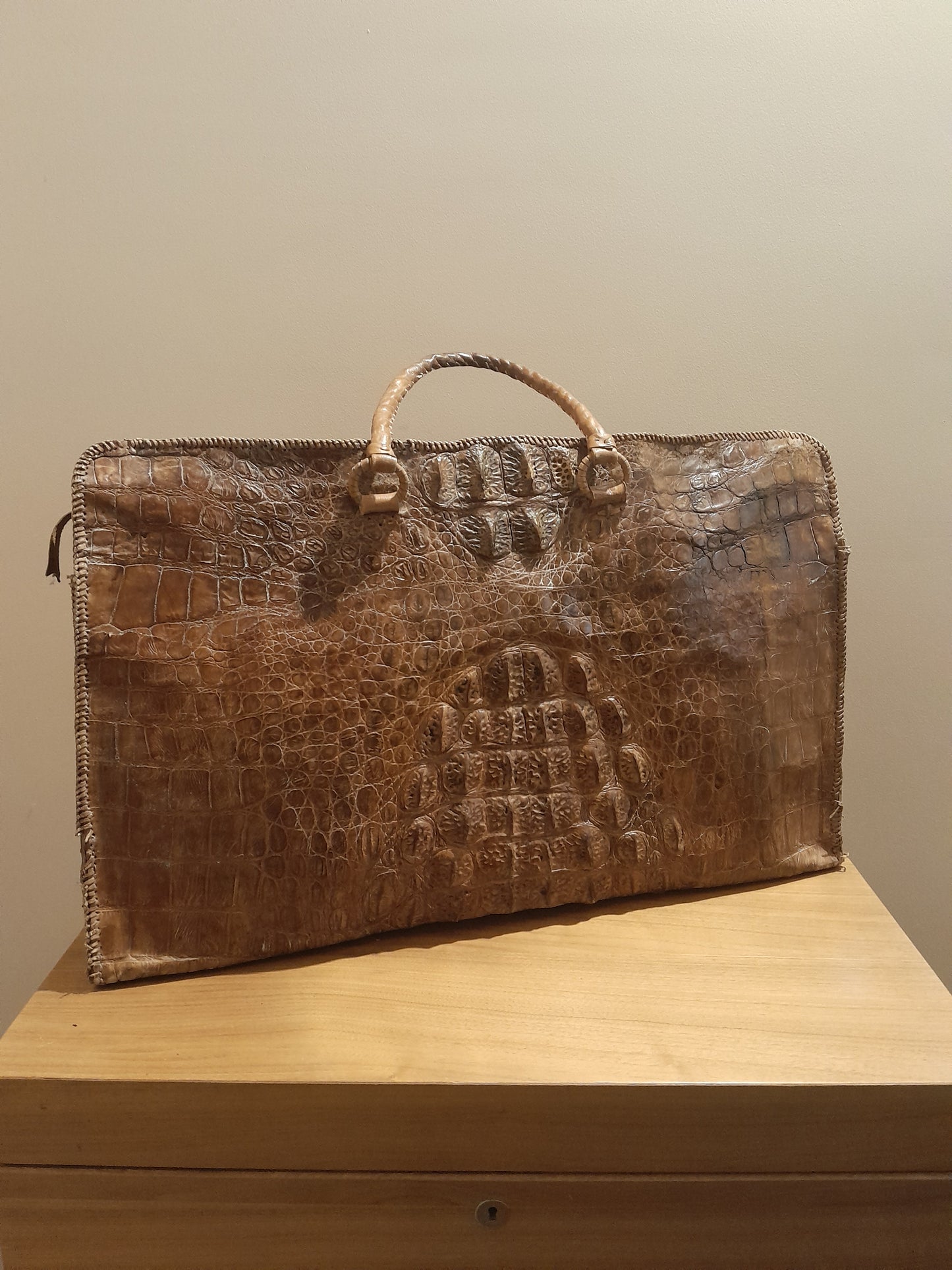 USEd 345 Early 20th C Antique Crocodile Skin Bag