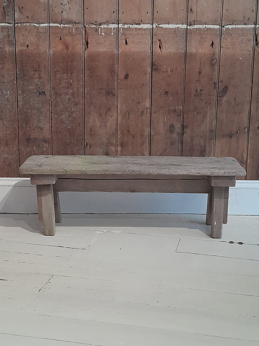 USEd 142 Workshop made, primitive low 2 seat bench